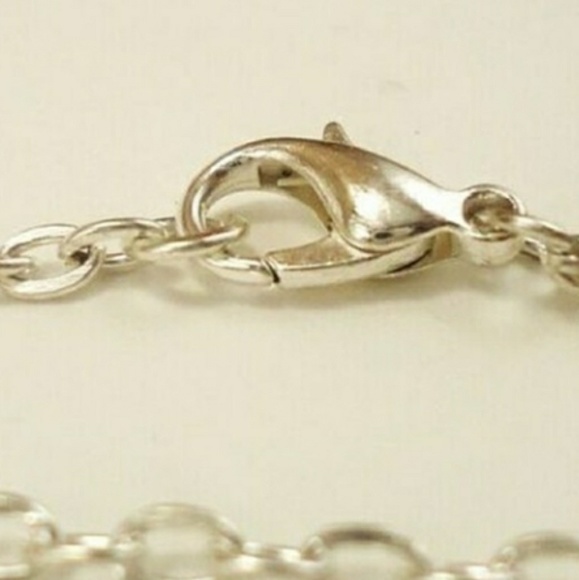 Necklaces - Picture 4 of 4